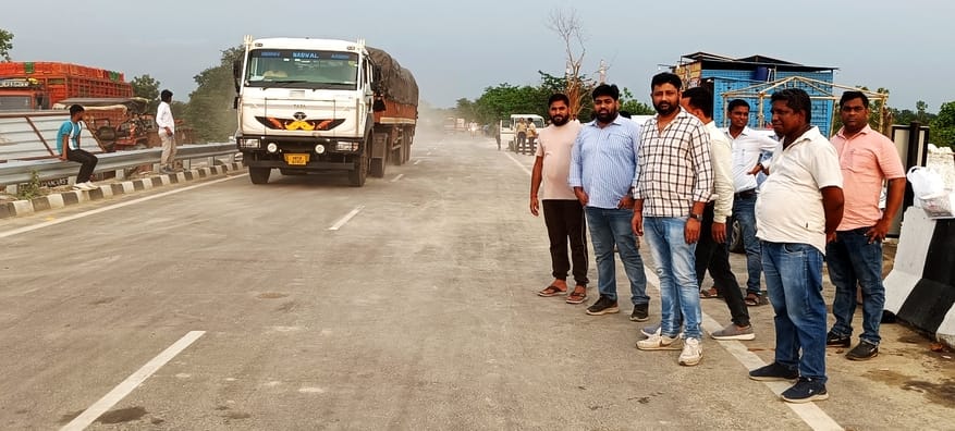 Traffic started from the new Garra bridge of Lucknow-Delhi Highway