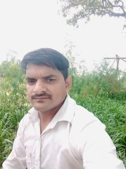 etah news road accident died