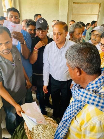 Director Sericulture, Ajaj Ahmed, Visit Kokoon Mandi