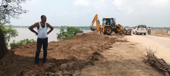 The Yamuna river bridge will remain closed from 15 to 14 August, you will be able to go only on foot