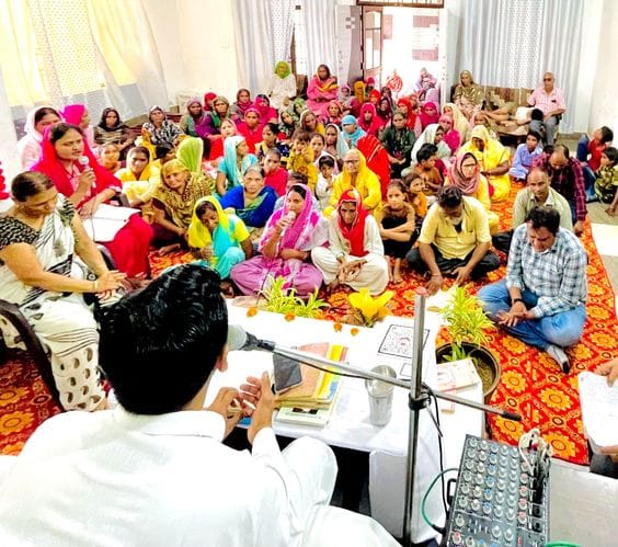 In difficult times, everybody abandons you: Maharaj