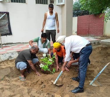 Khaki is teaching the lesson of cleanliness and greenery