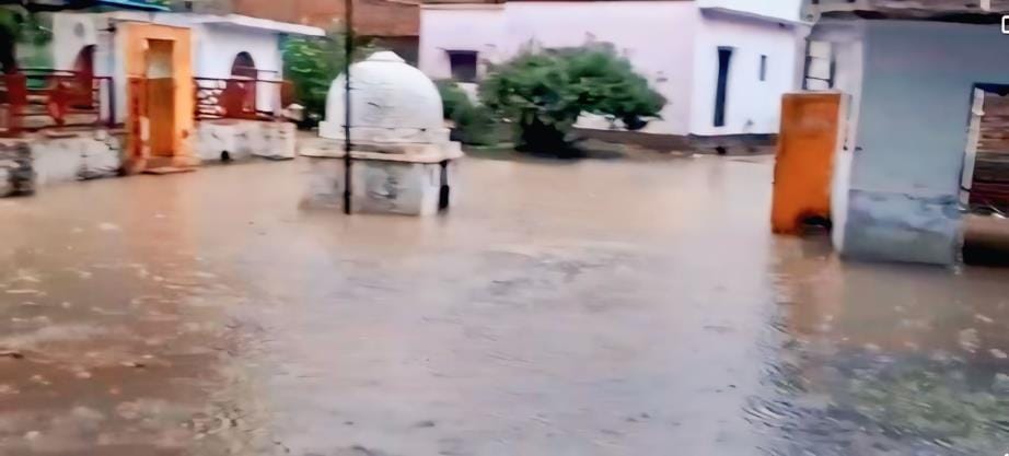 Drains overflowed due to 29 mm rain, waterlogging caused problems