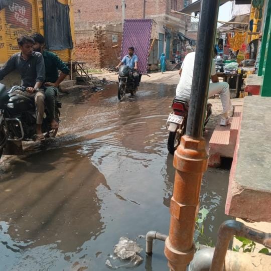 kasganj news rain waterlodging