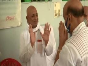 Defence Minister Rajnath Singh's guru Santosh Dwivedi passed away