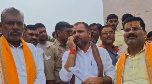 The MLA wrote a letter to the CM, saying- I will not let the officers act arbitrarily