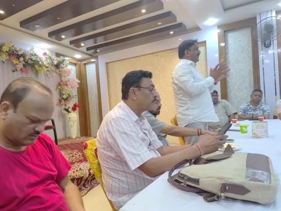 Tent and catering traders held a discussion meeting and raised their problems