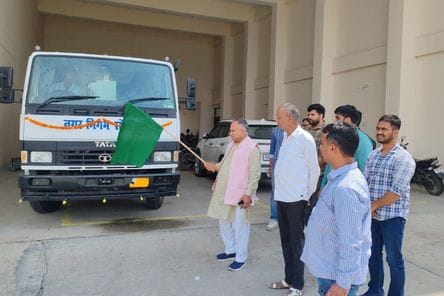 Sweeping machine found, dust and dirt will not fly on the roads