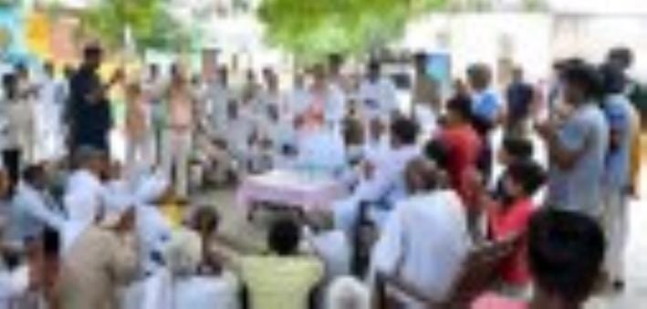The MLA of Loharu constituency interacted with the public and reiterated his assurance of development
