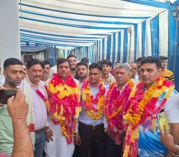 Sunil became the president of the District Kabaddi Association, there was a commotion between two factions