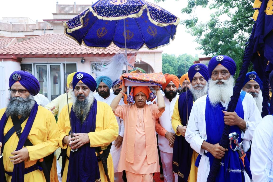 Chief Minister's residence resonated with shabad-kirtan