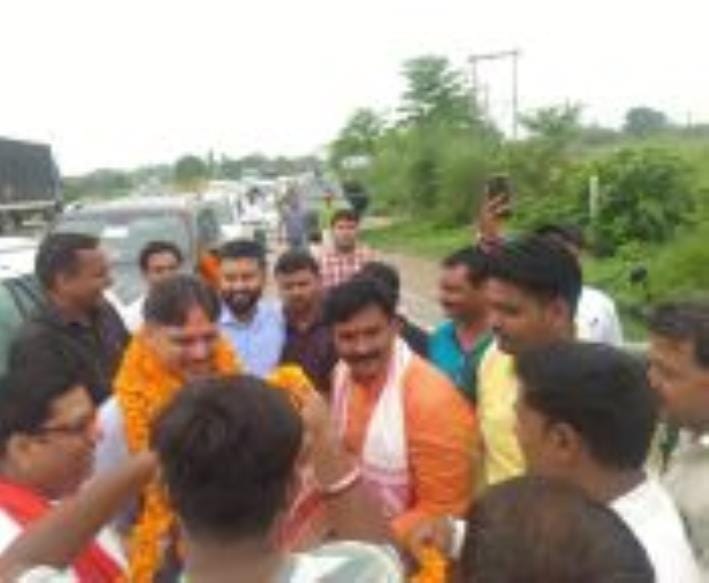 MLA Rajeshwar Singh welcomed