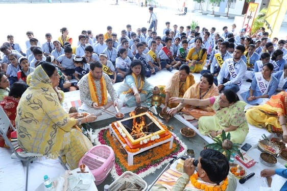 MPS celebrated Foundation Day with chanting and Havan