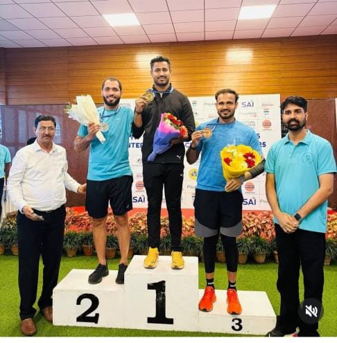 Para athlete Ajeet won bronze medal in Bengaluru