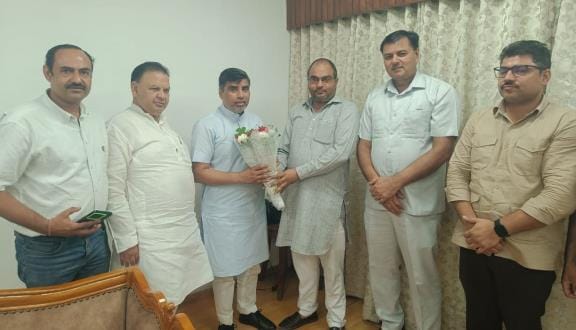The advisory delegation met Education Minister Mahipal Dhanda