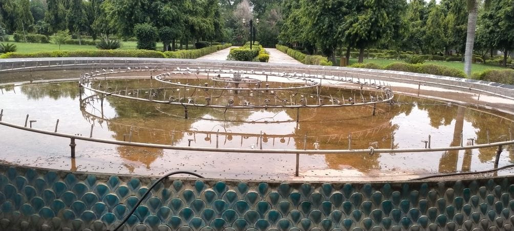 The city's only Huda park is in a bad shape due to lack of maintenance, swings are lying in heaps of garbage