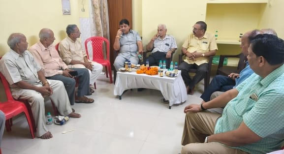 Retired IAS VK Singh is now member of gomtinagar Jan Kalyan mahasamiti