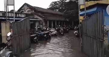 जलमग्न तहसील परिसर