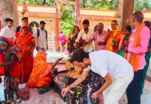 Monday was filled with devotion to Shiva