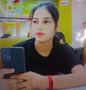 The girl was worried about losing her job and illness in Delhi