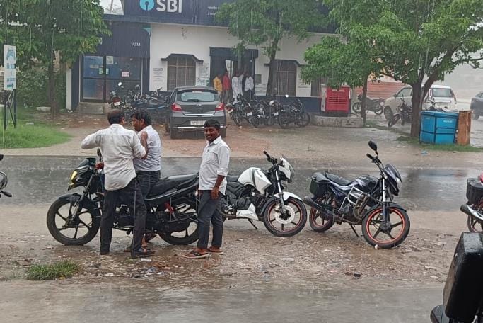 Weather became pleasant due to heavy rain, farmers got relief