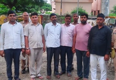 To free the accused, BKU workers beat up the inspector and tore his uniform