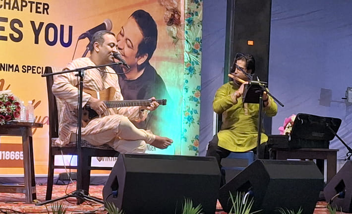 Devotees immersed in devotion, Vikram Hazra's presentations mesmerized them