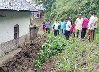 Lakhanpal visited the rain affected areas