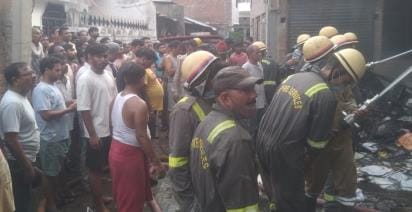 The stationery warehouse continued to burn even after 40 hours