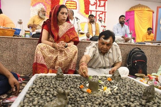 rudrabhishek of more than one lakhe shiv ling on 24 july
