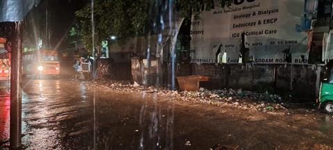 Due to two hours of rain, waterlogging in many places in the city, people got troubled