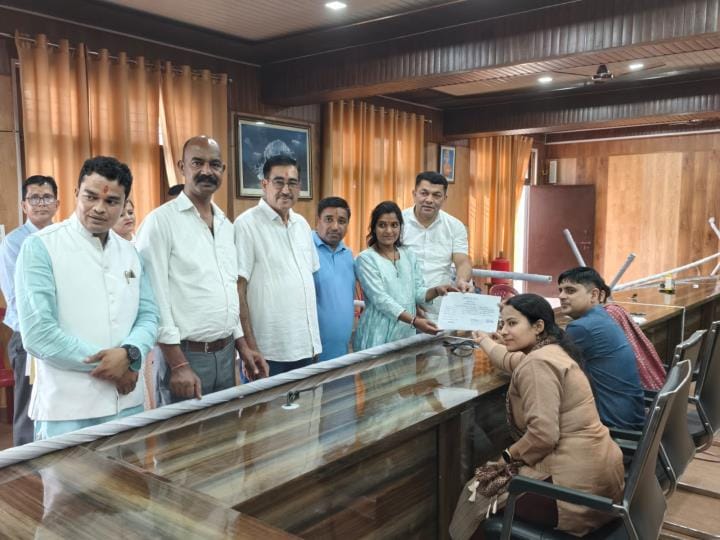 Election certificates given to candidates of three district panchayats