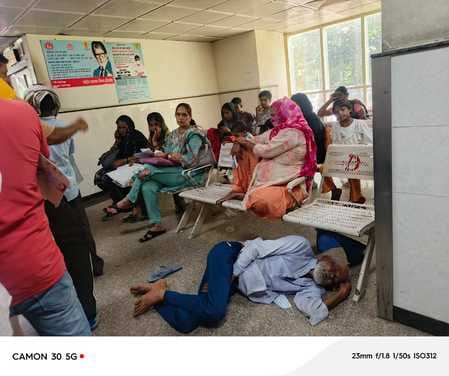 Patients got treatment after waiting for hours