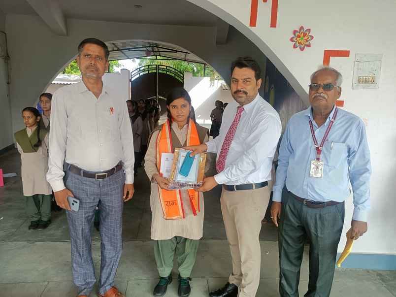 Khushboo Verma topped the competition of Sahitya Parishad