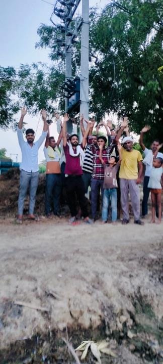 Transformer blew up in Nagla Kalyan, villagers created ruckus