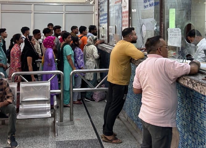 One train and six roadways buses are going to Haridwar every day during Sawan