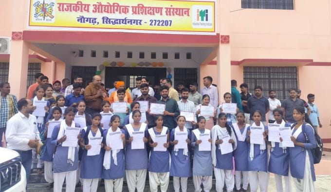 Candidates received Kaushal Youth Icon Award