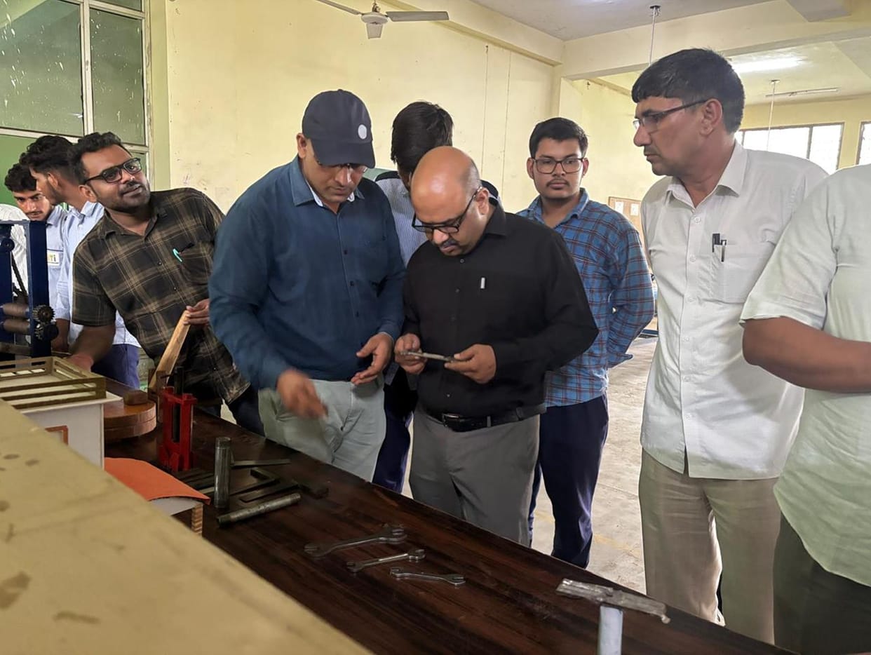 rawaldhi iti first in model exhibition