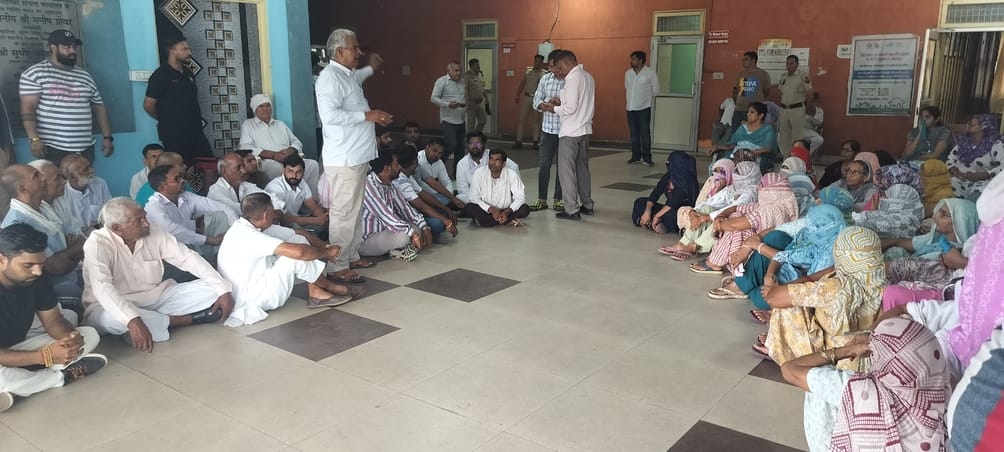 People staged a sit-in for cleanliness