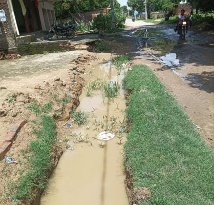 Excavated for drain construction, problems in transportation