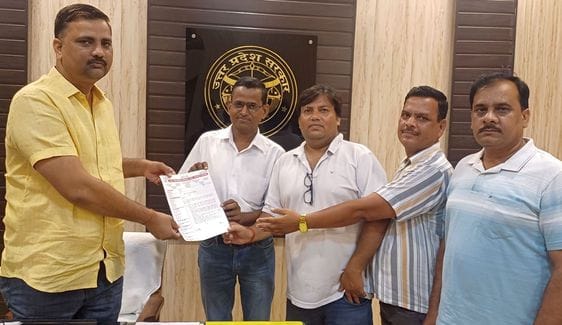 Teachers submitted a memorandum to DIOS regarding their problems