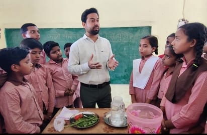 Explaining complex concepts of science to children through videos