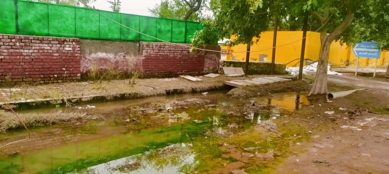 drain of city in bad condition