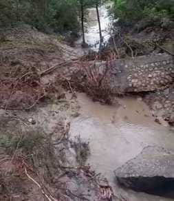 26 year old check dam of Ambehda Ram Kishan village broke