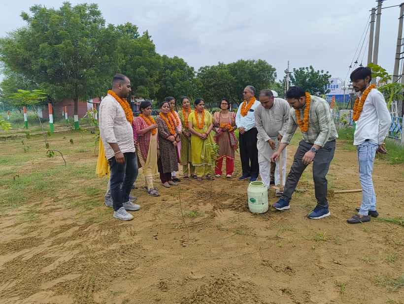 Teachers planted saplings in Madhur Vatika