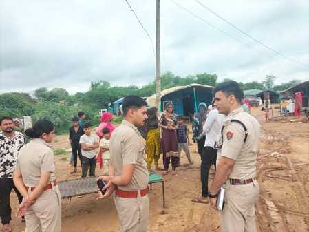 Search campaign conducted in slums, identity cards checked