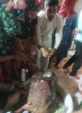 Crowds of devotees are gathering to perform Jalabhishek in Shiva temples