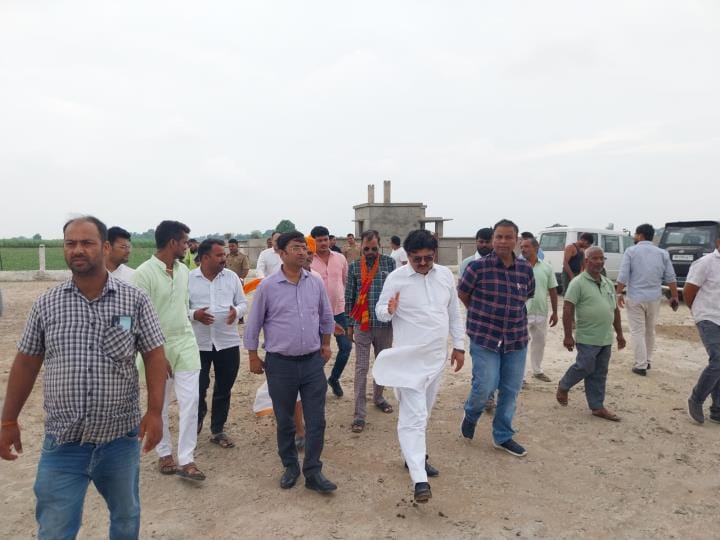 Vice President of Cow Service Commission inspecting Kharcha