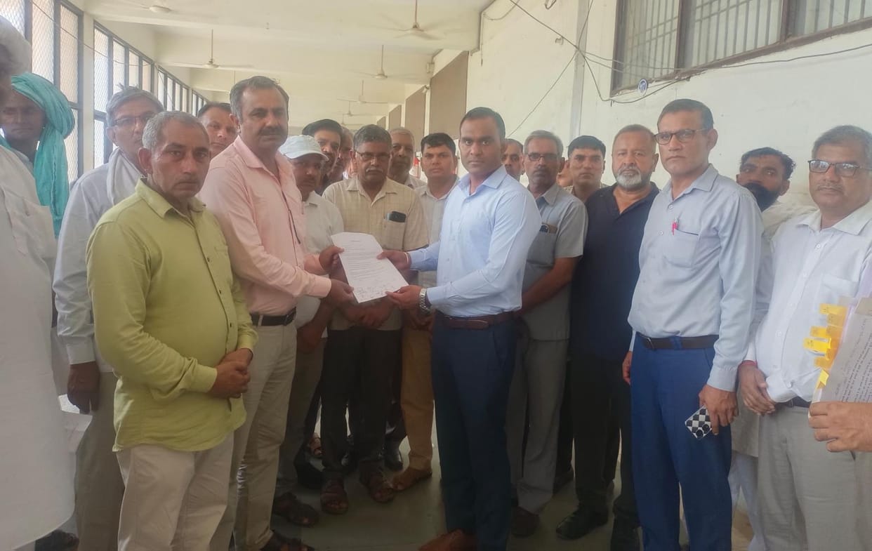 Principal was stabbed to death by two students in Hisar's Bas, demanding martyr status and financial assistance to the family.
