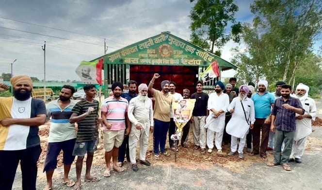 Gave the message of environmental protection by planting trees